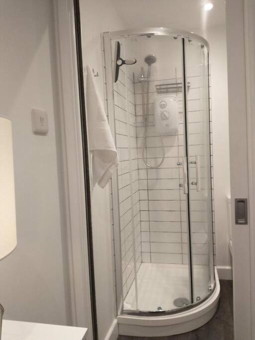 Cosy Garden Studio Room Minimum Two Night Booking Brighton Екстер'єр фото