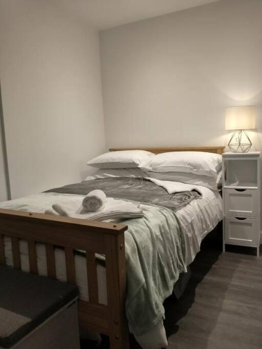 Cosy Garden Studio Room Minimum Two Night Booking Brighton Екстер'єр фото