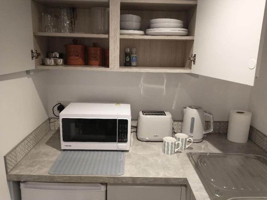 Cosy Garden Studio Room Minimum Two Night Booking Brighton Екстер'єр фото